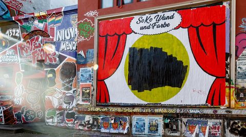 Pimmel-Andy-Plakat an der Roten Flora