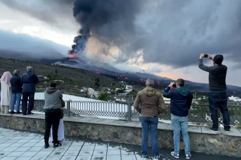 Video: Und täglich grüßt der Feuerberg