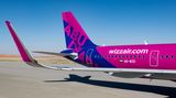 Der erste Airbus A321neo, der an Wizz Air in Abu Dhabi ausgeliefert wurde, bekam im Heck eine Sonderbemalung.