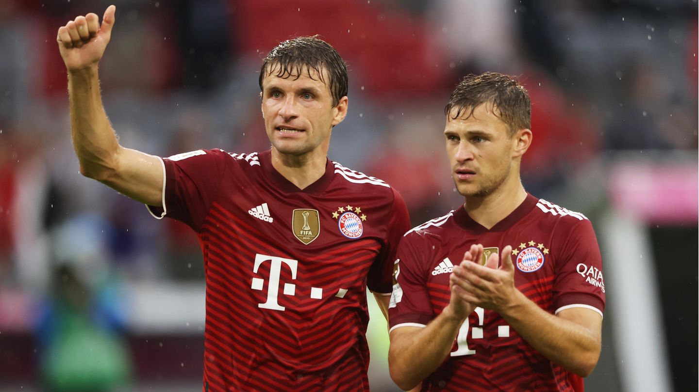 Zwei Spieler, eine Mannschaft, zwei unterschiedliche Ansichten über das Impfen: Thomas Müller und Joshua Kimmich.