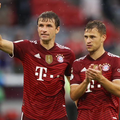 Zwei Spieler, eine Mannschaft, zwei unterschiedliche Ansichten über das Impfen: Thomas Müller und Joshua Kimmich.