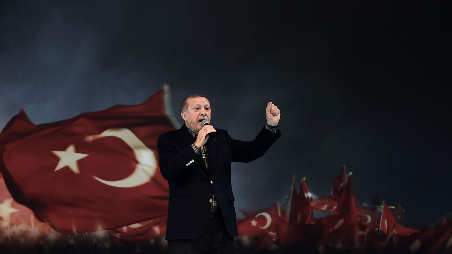 Turkey: Erdogan relies on escalation.  Did he gamble this time?