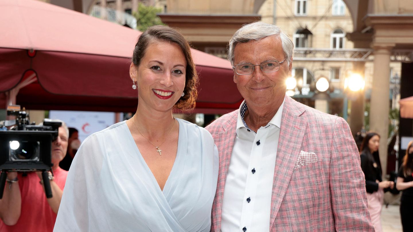 Caroline und Wolfgang Bosbach bei einer Fashion Show in Frankfurt