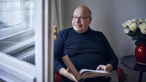Nach 27 Jahren Bundestag wird Peter Altmaier, hier in seiner Berliner Wohnung, Privatier