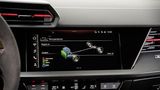 Das 10,1 Zoll große Display liefert jede Menge Informationen