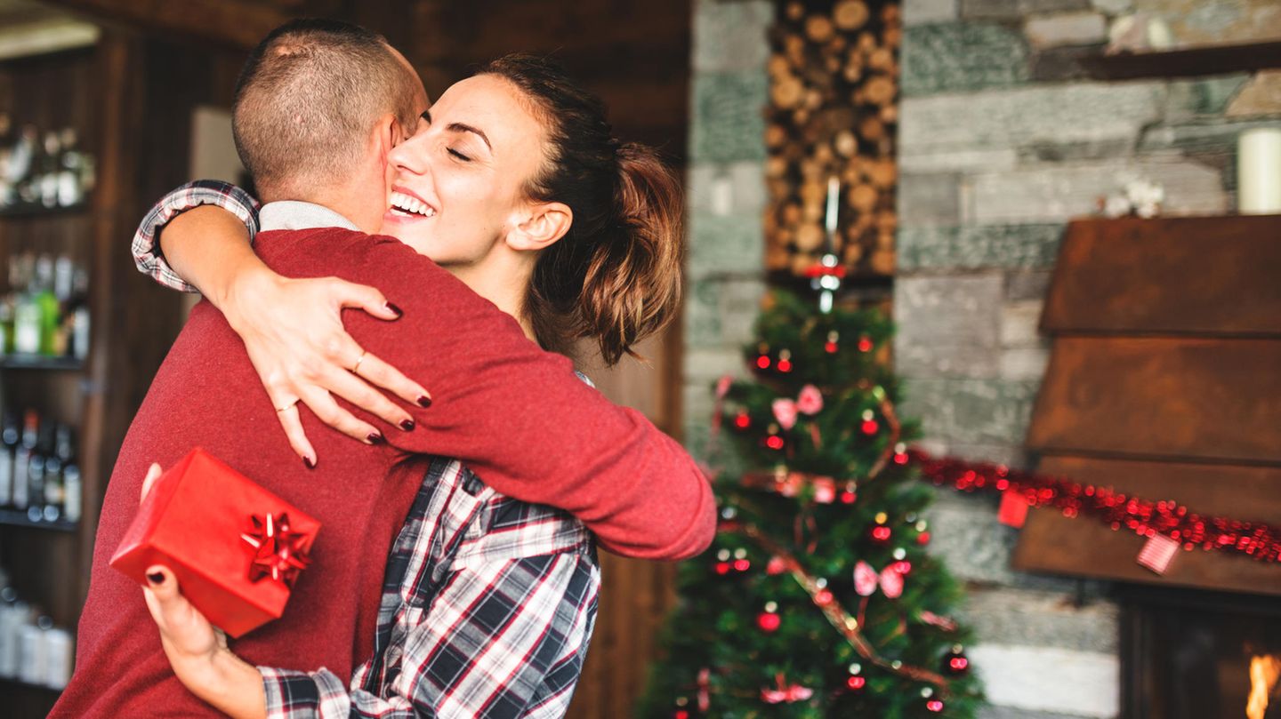 Sie brauchen Inspiration für schöne Weihnachtsgeschenke für Frauen? Hier finden Sie originelle Ideen
