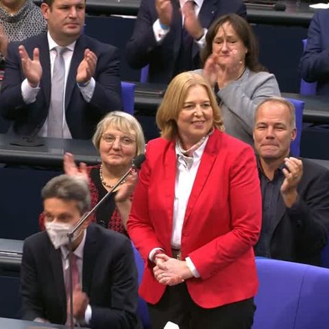Video: SPD-Politikerin Bas ist neue Bundestagspräsidentin
