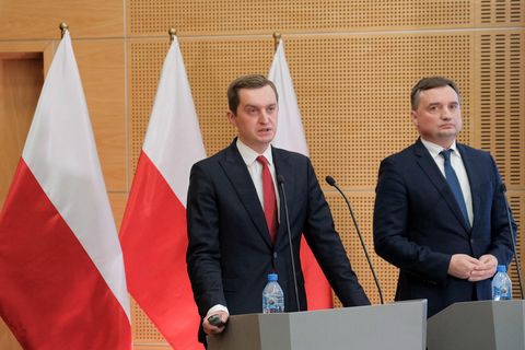 Zbigniew Ziobro (r.), Justizminister von Polen, und Sebastian Kaleta, Stellvertretender Justizminister von Polen