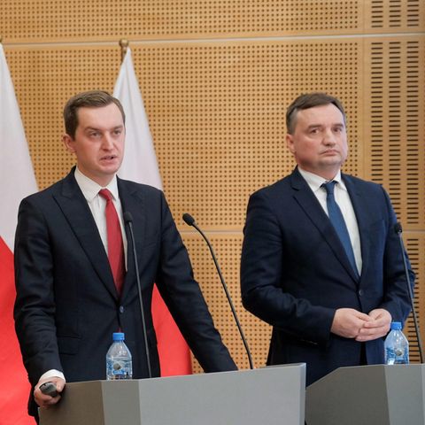 Zbigniew Ziobro (r.), Justizminister von Polen, und Sebastian Kaleta, Stellvertretender Justizminister von Polen