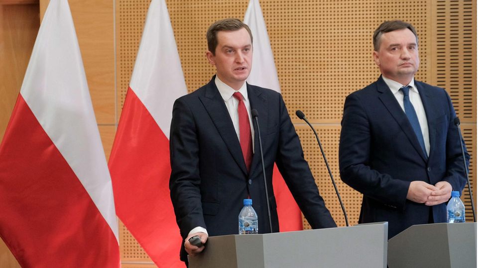 Zbigniew Ziobro (r.), Justizminister von Polen, und Sebastian Kaleta, Stellvertretender Justizminister von Polen