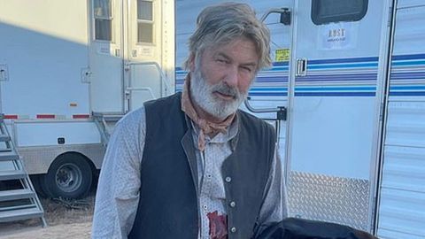 Alec Baldwin am Filmset von "Rust", bei dem die Kamerafrau Halyna Hutchins versehentlich erschossen wurde