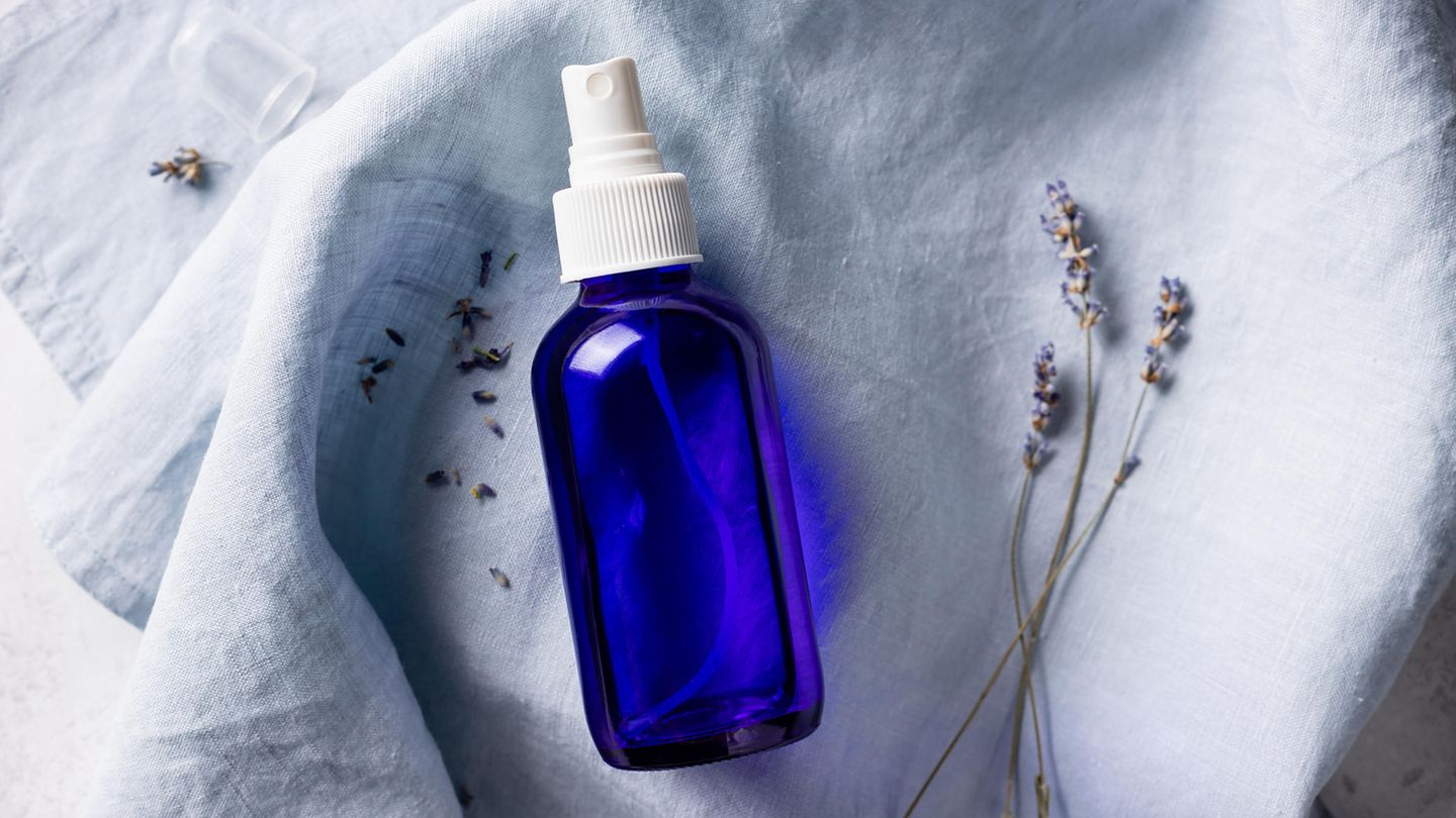 Tropical disease: Deaths and illnesses in the US from contaminated room spray