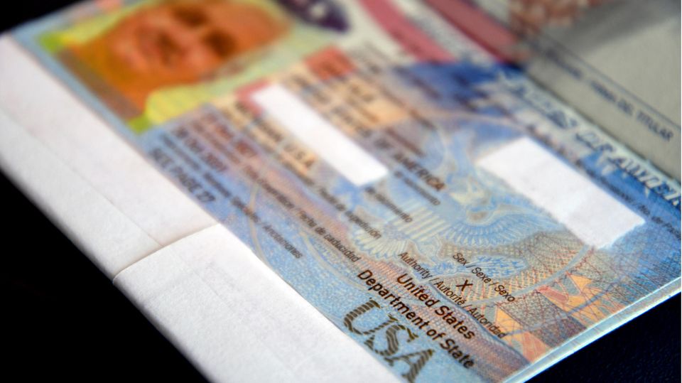 Der Pass von Dana Zzyym: Unten rechts der Eintrag "X" für ein drittes Geschlecht Der Pass von Dana Zzyym: Unten rechts der Eintrag "X" für ein drittes Geschlecht