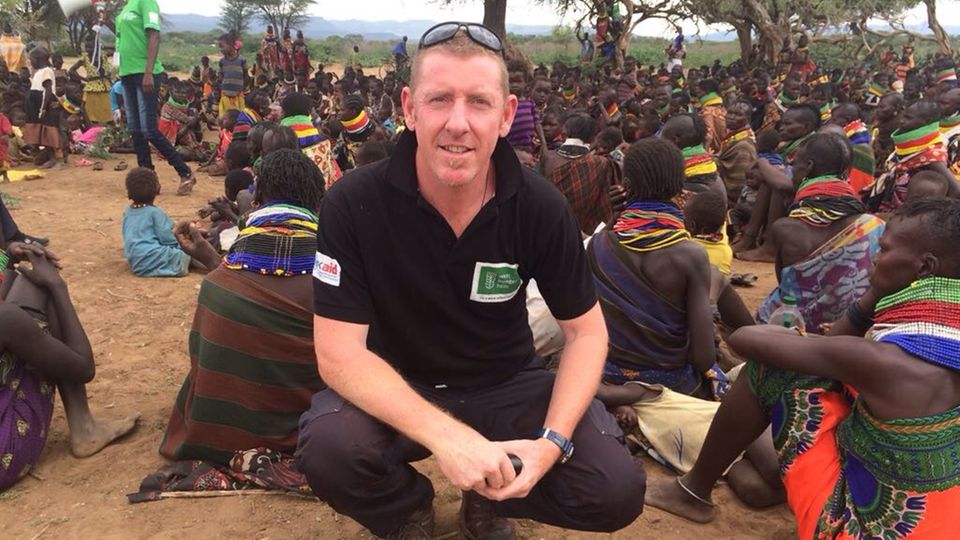 Landeschef der Welthungerhilfe: Kelvin Shingles, gebürtiger Neuseeländer, arbeitet seit vielen Jahren in der Entwicklungszusammenarbeit in Ostafrika. Seit 2019 ist er Landesdirektor der Welthungerhilfe in Kenia Kelvin Shingles, gebürtiger Neuseeländer, arbeitet seit vielen Jahren in der Entwicklungszusammenarbeit in Ostafrika. Seit 2019 ist er Landesdirektor der Welthungerhilfe in Kenia
