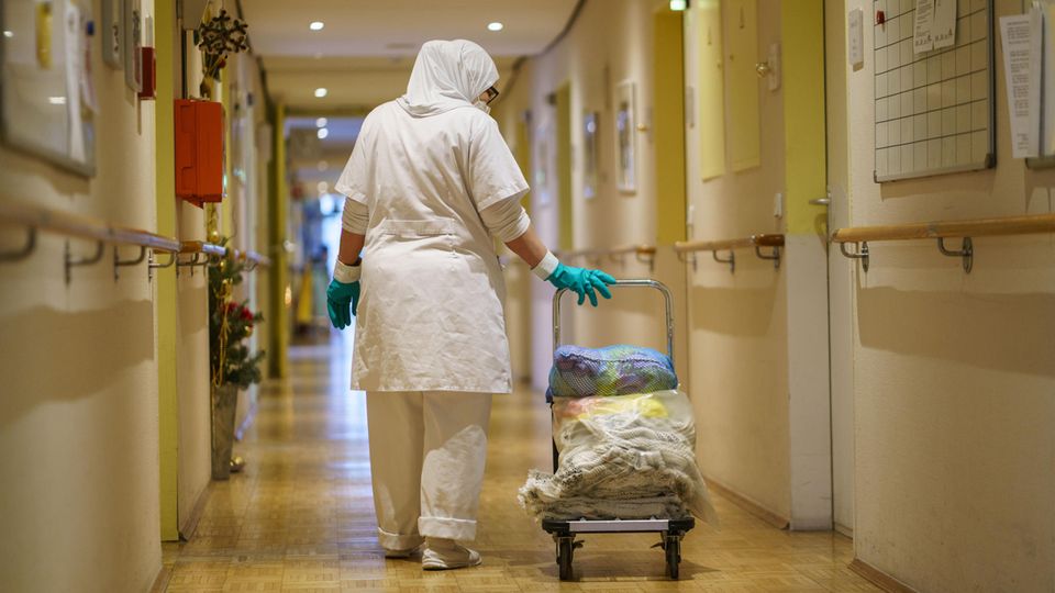 Mehrere Tote in einem Altenheim in Brandenburg (Symbolbild zur Meldung)