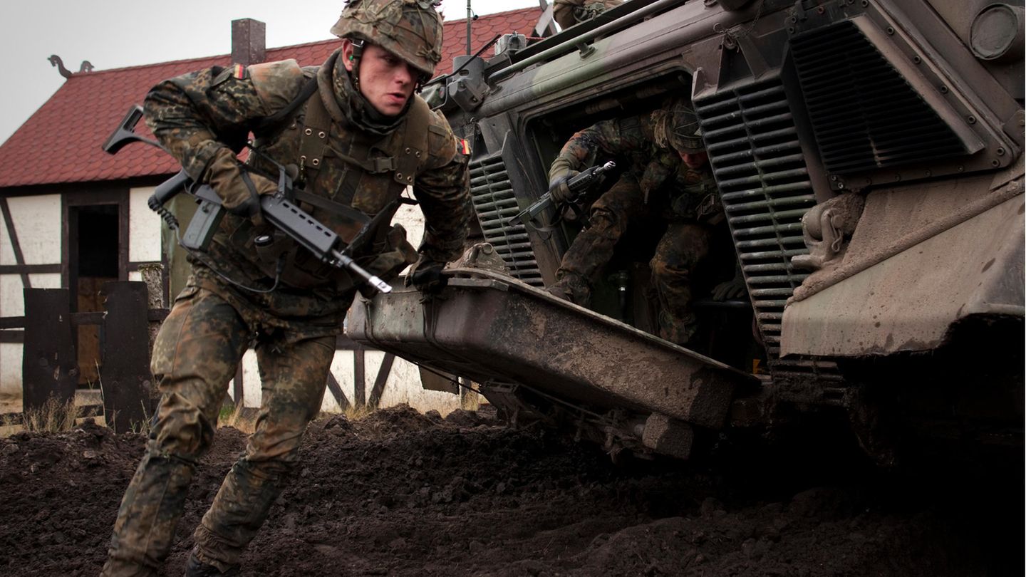 Absetzen der Infanteristen bei einer Übung.