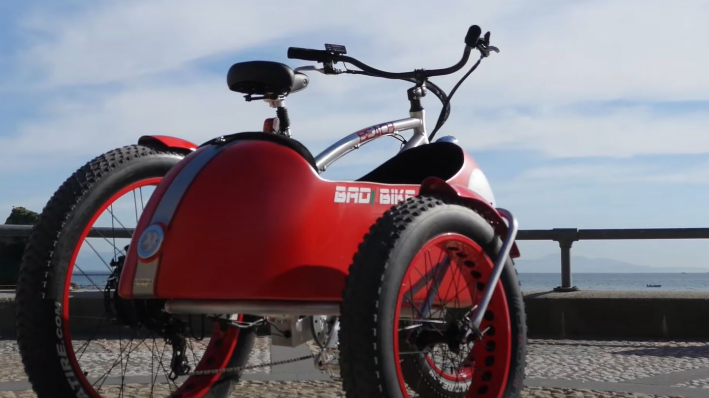 Der Beiwagen ist deutlich schöner als ein Anhänger.