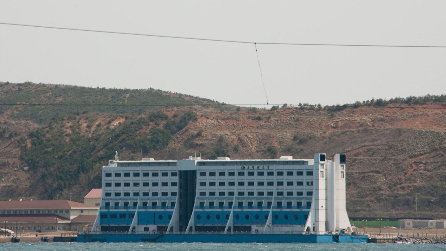 Das schwimmende Hotel vegetiert in Nordkorea vor sich hin