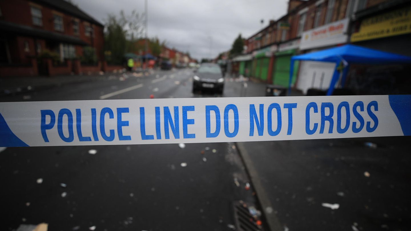 Mordfall in England: Polizeiabsperrband als Symbolfoto
