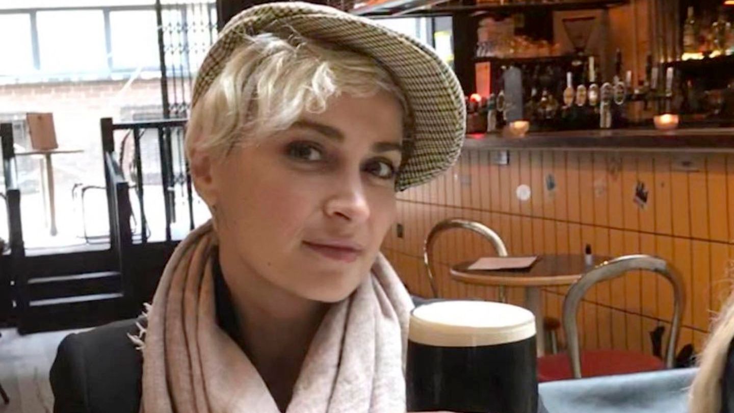 Halyna Hutchins starb durch einen Schuss aus Alec Baldwins Requisitenwaffe