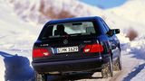 Bei der Mercedes E-Klasse Baureihe W210 wurde der Allradantrieb 4Matic erprobt