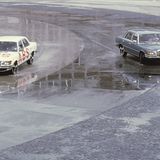 Die Mercedes S-Klasse einmal mit und einmal ohne ABS