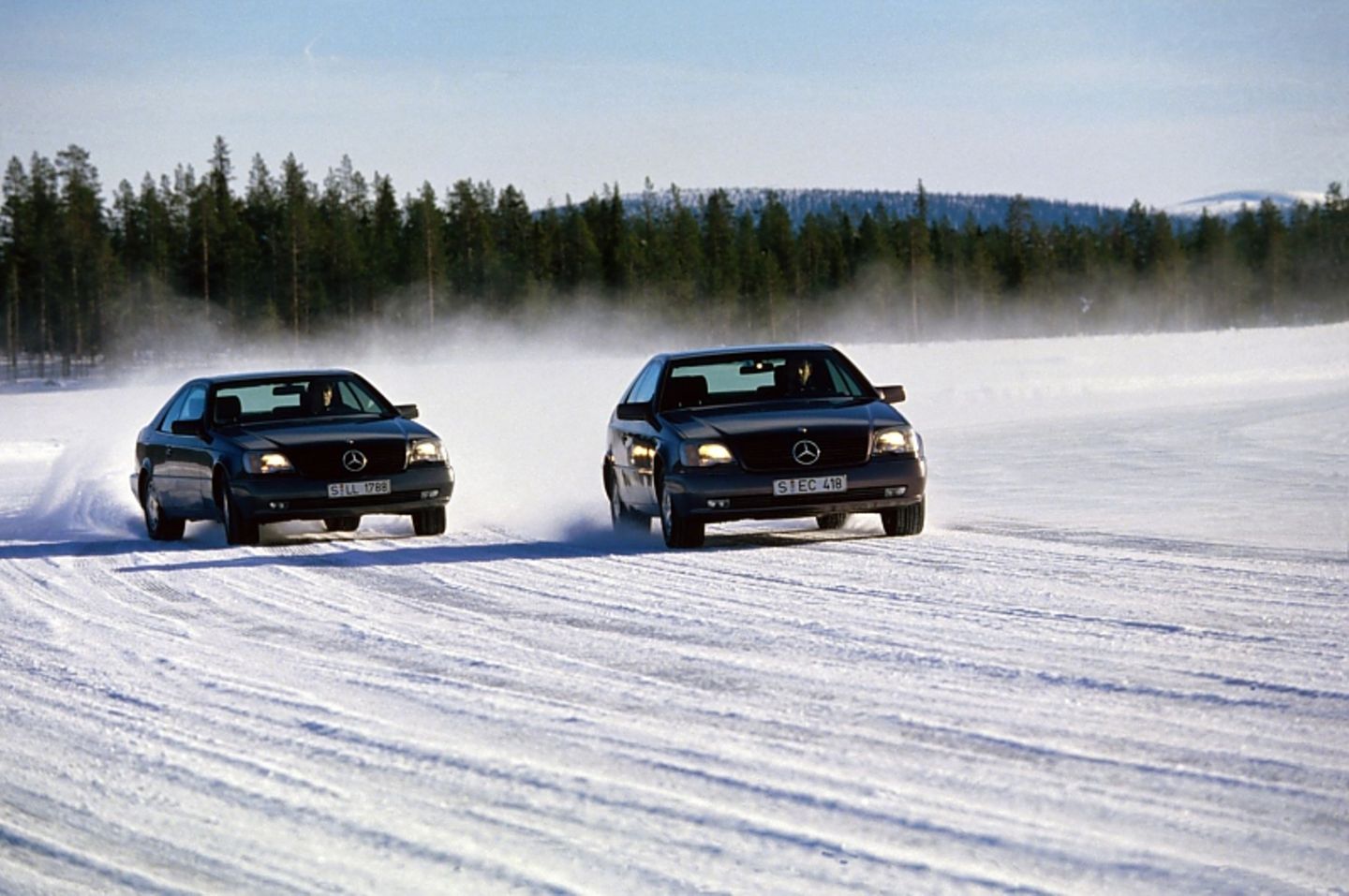 In Arjeplog wird 1994 die Fahrdynamikregelung FDR erprobt die eine Jahr später als ESP den Siegeszug antritt