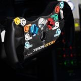 Der gelbe Knopf links oben schaltet 30 Zusatz-PS frei