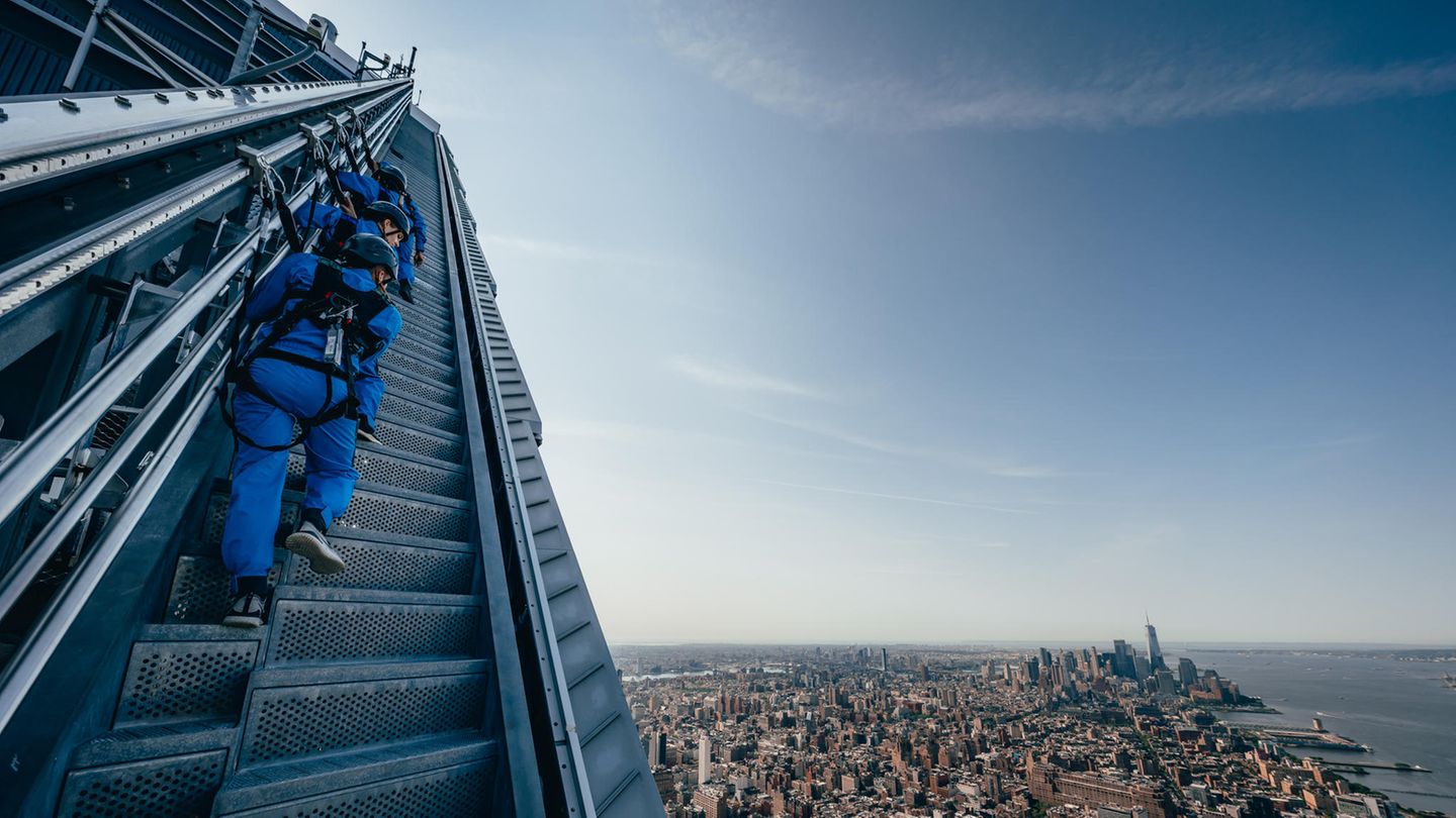 The Edge City Climb