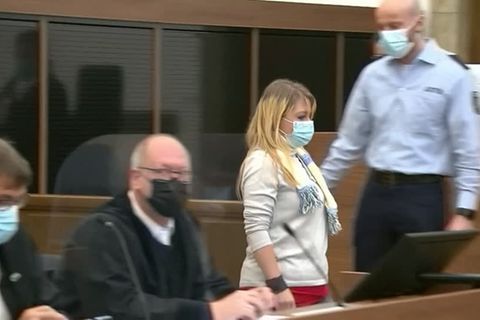 Video: Lebenslang für Mord an fünf Kindern
