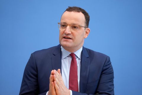 Jens Spahn präsentiert die Beschlüsse der Gesundheitsministerkonferenz