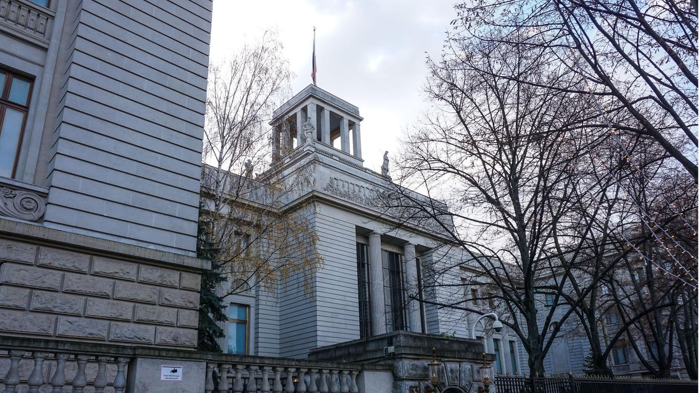 Außenansicht der russischen Botschaft in Berlin