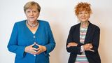 Angela Merkel und Fotografin Herlinde Koelbl