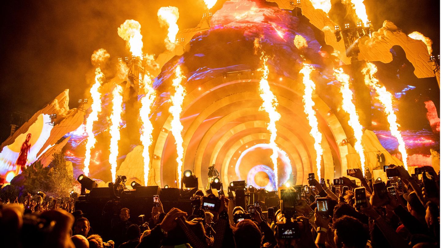 Bei einer Massenpanik auf dem Astroworld-Festival in Houston sind mindestens acht Menschen gestorben.