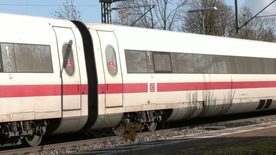 Video: Messer-Angriff in einem ICE in Bayern