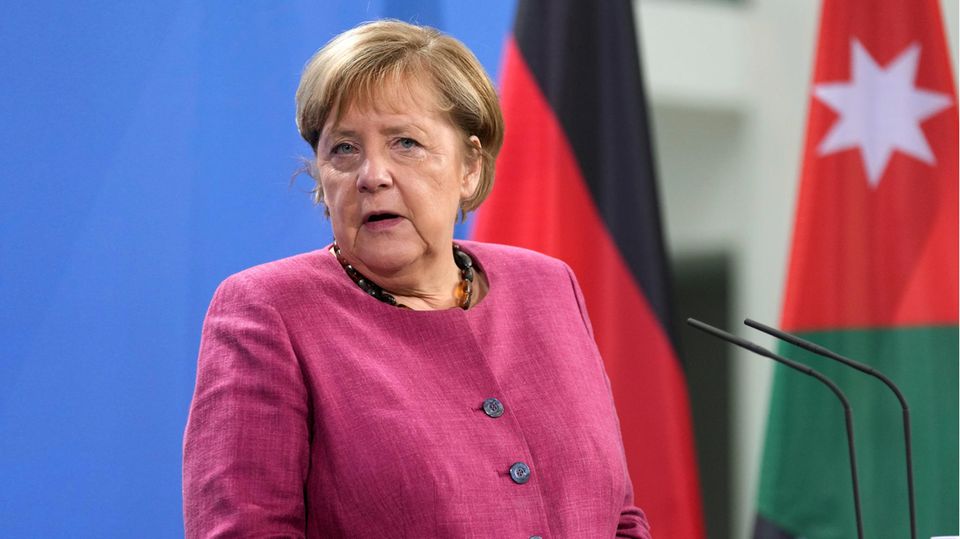 Die geschäftsführende Bundeskanzlerin Angela Merkel (CDU)