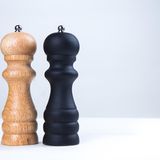 Salz und Pfeffer Holzstreuer