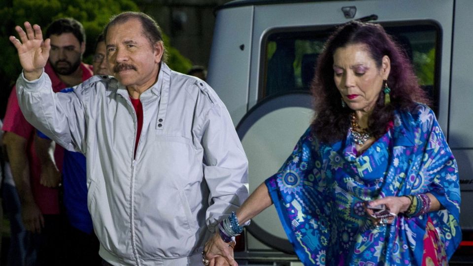 Daniel Ortega (l.), Präsident von Nicaragua, und seine Frau Rosario Murillo