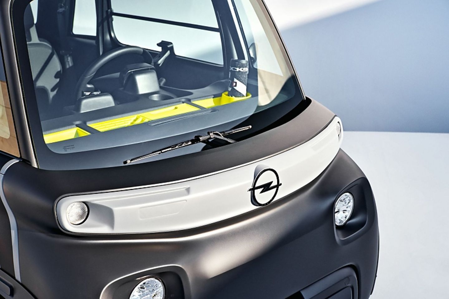 Der Opel Rocks-e hat LED-Scheinwerfer