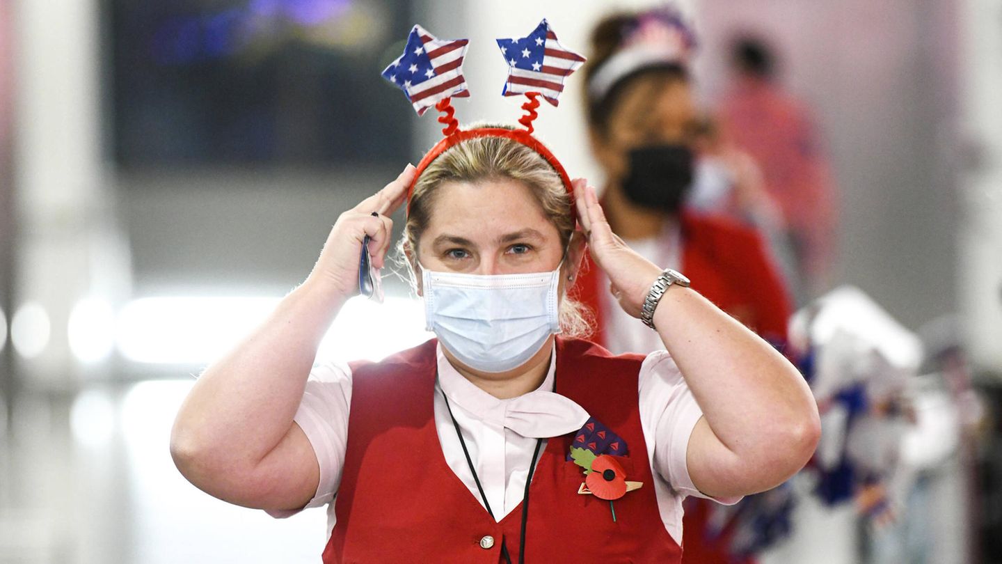 Für Millionen EU-Bürger ist seit Montag die Einreise in die USA wieder möglich, sofern sie vollständig geimpft und zusätzlich negativ auf das Coronavirus getestet sind.