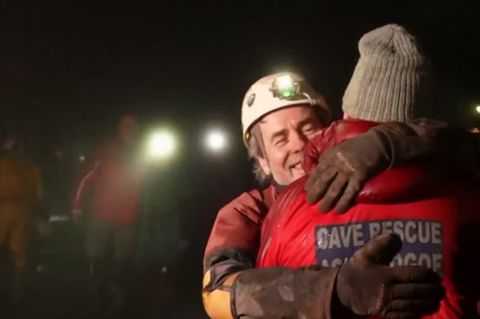 Wales: "Größte Rettungsaktion, die wir je gemacht haben": Forscher nach 50 Stunden aus Höhle befreit