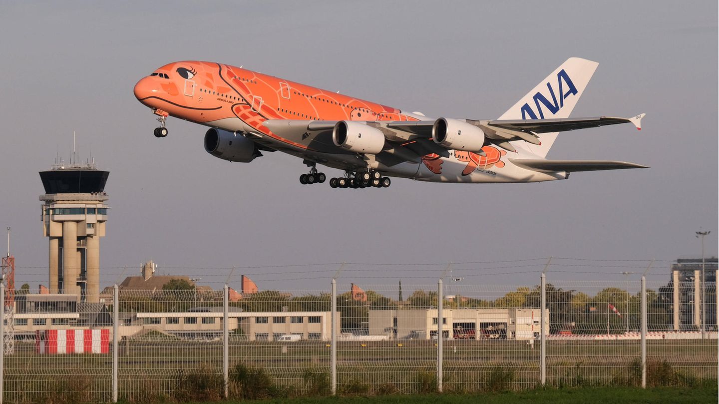 Airbus A380 ANA