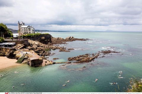 Entlang der &quot;Cote Basque&quot;, Frankreich, Pyrenees Atlantiques, Biarritz, Strand, die Villa Belza, Felsen, Atlantik, atlantischer Ozean, Meer, Miarritze, baskische Kueste, Kuestenregion, Atlantikkueste, Aquitanien, baskisch, Baskenland, Europa, R...