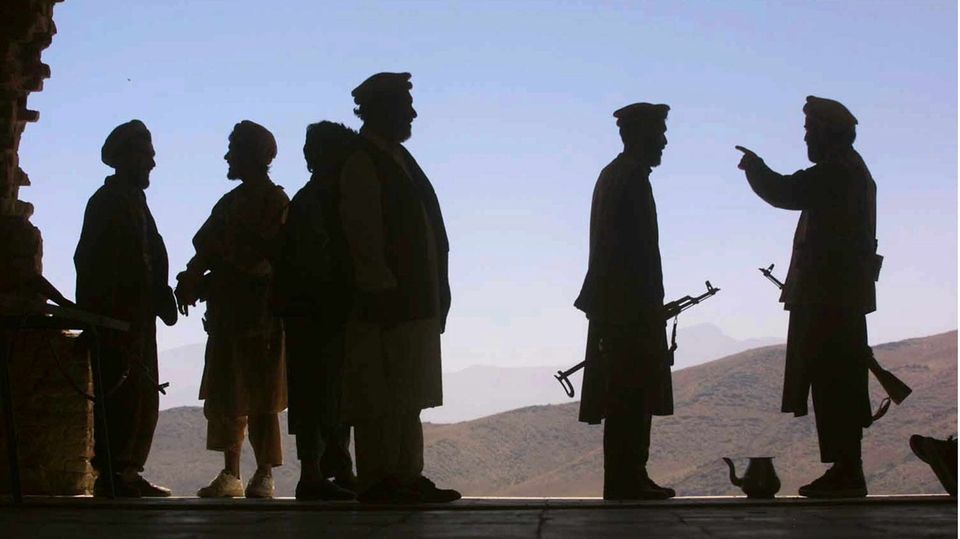 Soldados de la Alianza del Norte al norte de Kabul