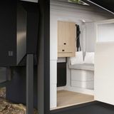 Die Hütte hat zwei Ebenen. Ohne den Wagen wird das Grundmodul aufgeständert.