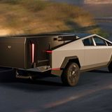 Die Box ragt über die Ladefläche hinaus.