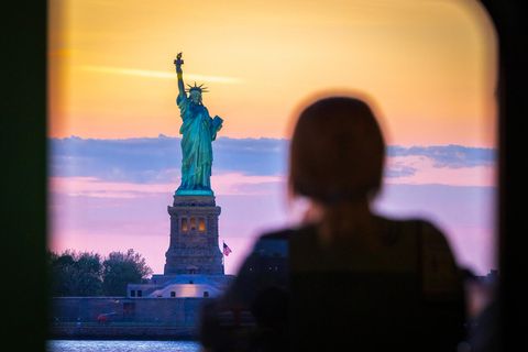 Im Anblick der Freiheitsstatue von New York