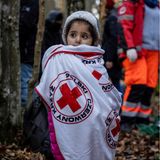 Das junge Mädchen kam mit ihrer kurdischen Familie aus dem Irak. Sie verbrachten 20 Tage im Wald und wurden acht Mal von Polen zurück nach Belarus geschickt.