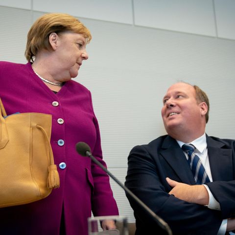 Bundeskanzlerin Angela Merkel und Kanzleramtsminister Helge Braun (beide CDU)