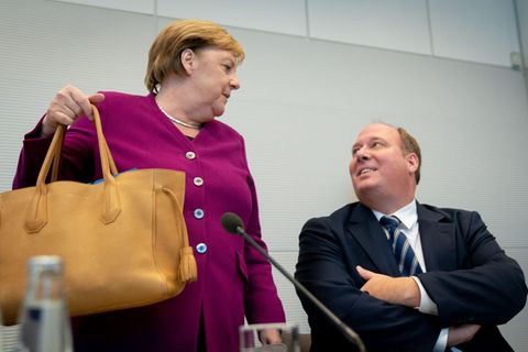 Bundeskanzlerin Angela Merkel und Kanzleramtsminister Helge Braun (beide CDU)
